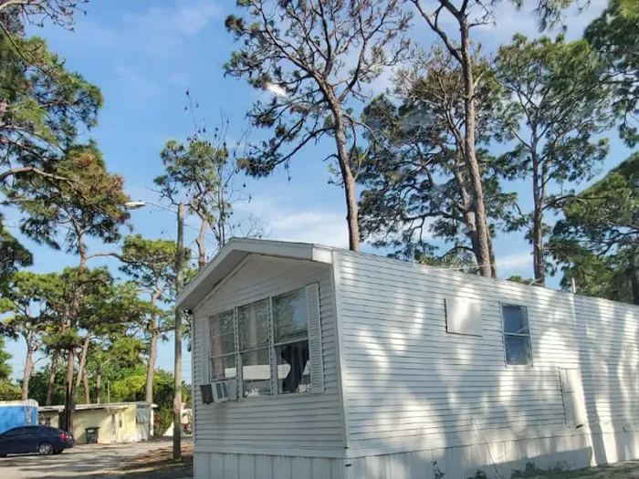 Safety Harbor Mobile Home Park | Safety Harbor, FL Picture 1