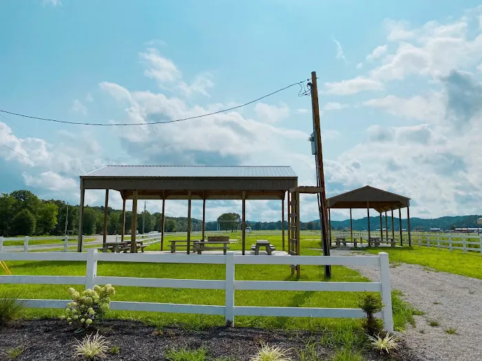 Bluegrass River RV Picture 6
