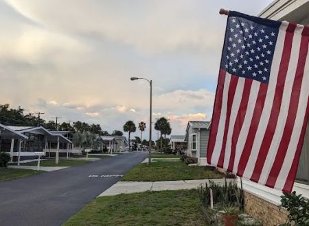 Oakwood Estates Mobile Home Comm