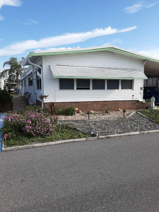 Oakwood Estates Mobile Home Comm Picture 9