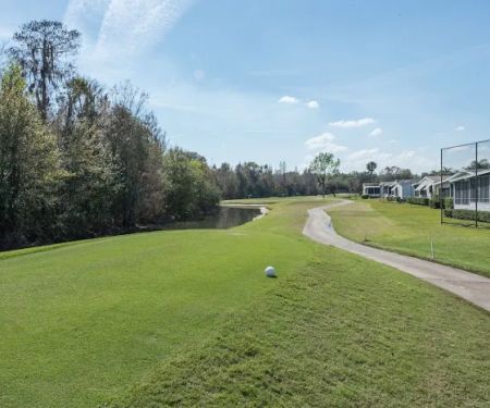 The Hamptons Golf & Country Club