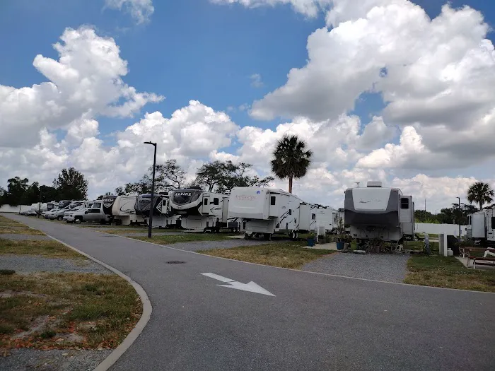 Palm Shores RV Park Picture 4