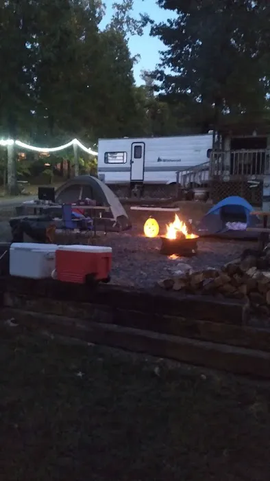 Crockett Frontiers Campground Picture 9