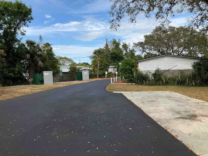 Shady Oak Mobile Home Park Picture 3