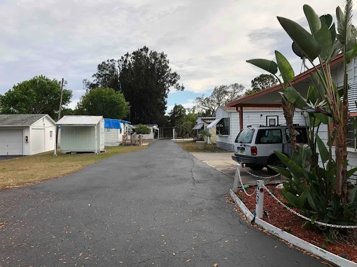 Shady Oak Mobile Home Park Picture 6
