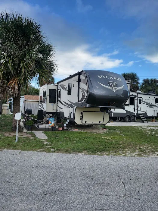 Ocean View RV & Mobile Home Court Picture 5