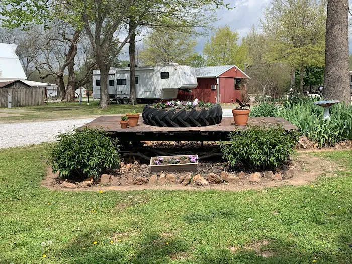 Big Red Barn RV Park Picture 5