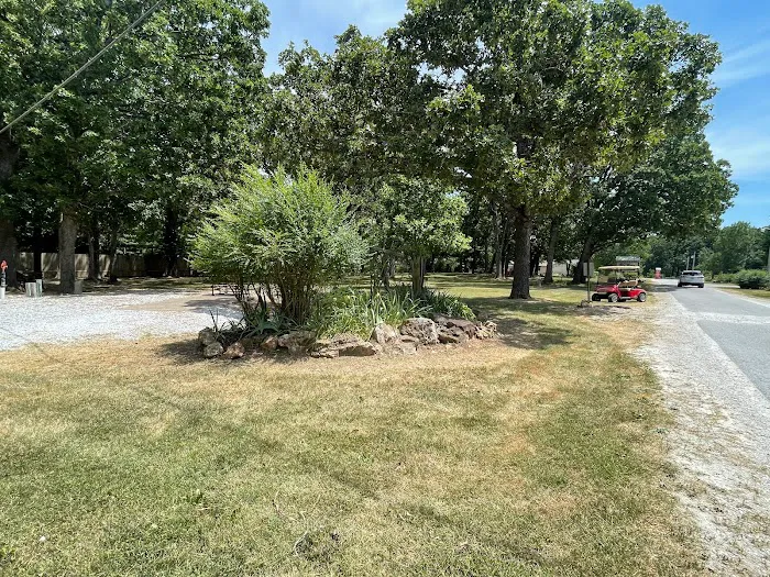 Big Red Barn RV Park Picture 2