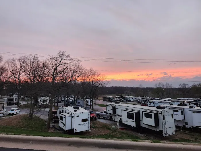 Coachlight RV Park Picture 8