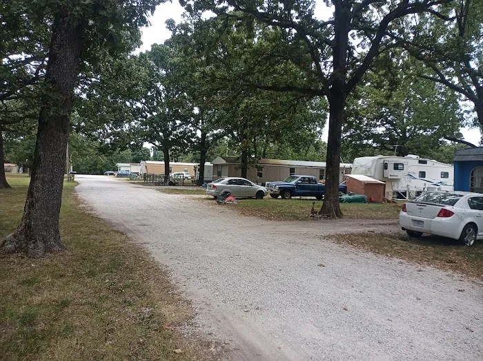 Boondocks Enterprises Mobile Home and RV park Picture 10