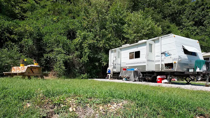 RV Park - River Valley Picture 3