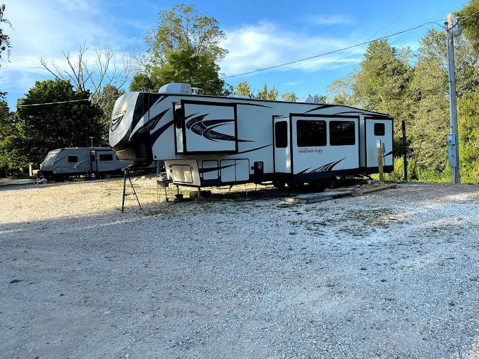 Illinois River RV Park Campground & Floats, Kayaking & Rafting Picture 3
