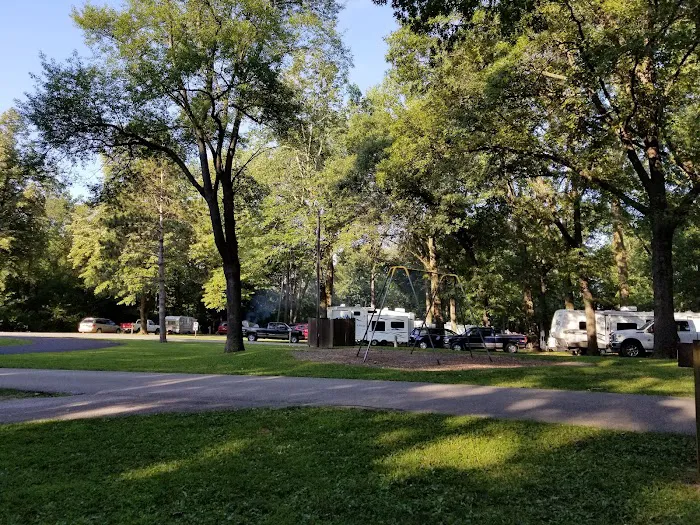 Pine Grove Campground Picture 10