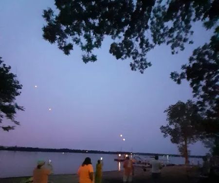 Lakewood Village MH & RV Park