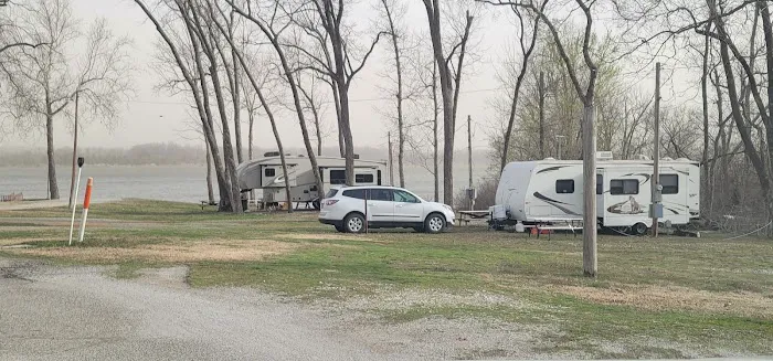 Lakewood Village MH & RV Park Picture 4