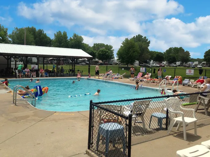 Shady Lakes RV Resort Picture 5