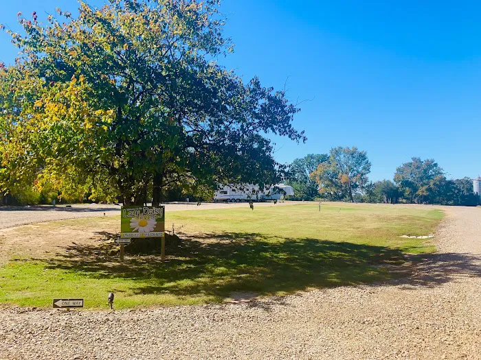 The Lazy Daisy RV Park Picture 9