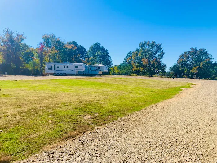 The Lazy Daisy RV Park Picture 1