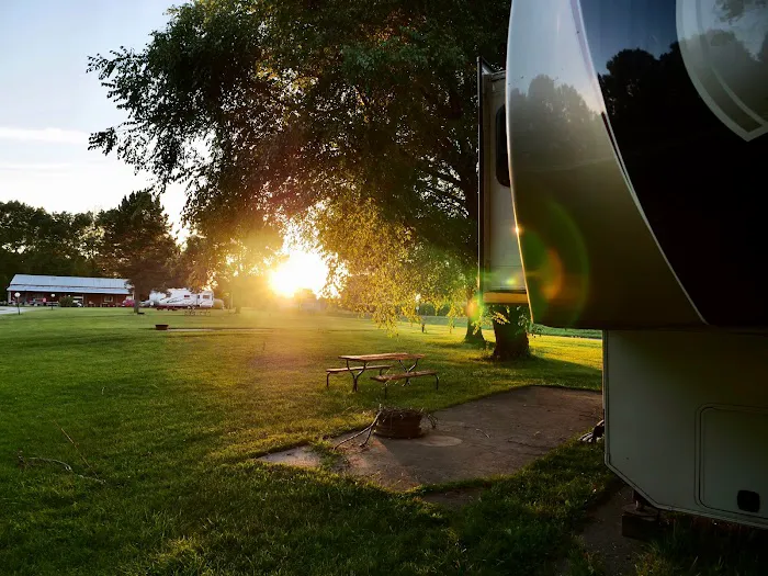 Webb's Valley View Campground Picture 3