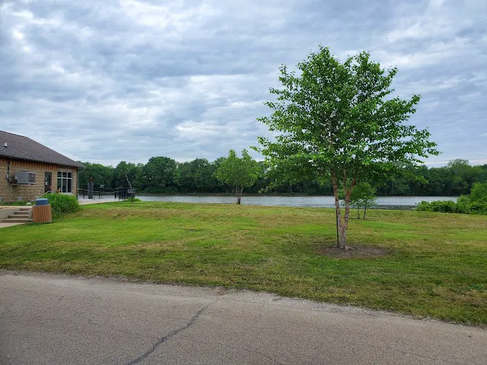 Riverfront Park Campground Picture 9