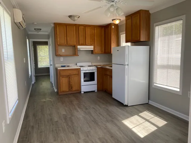 Cottage Station Picture 4