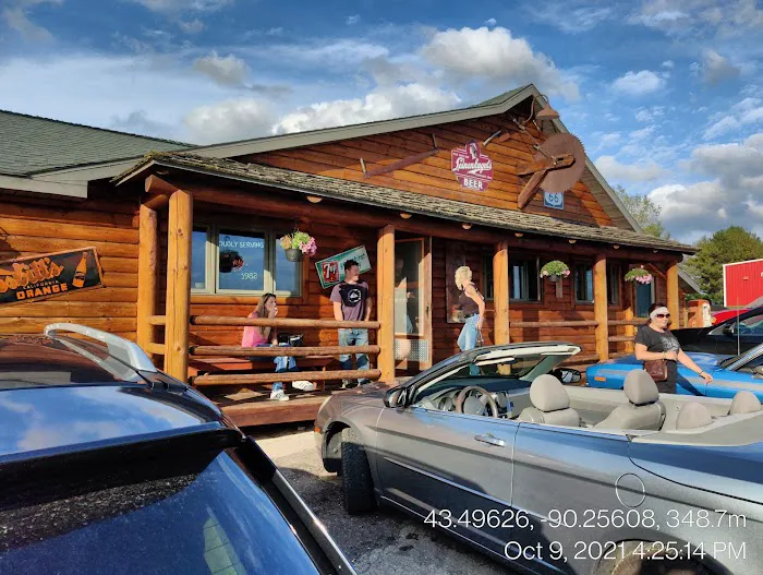 Trader's Bar and Grill Island Campground Picture 1