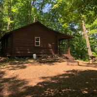 Glacier Hills Rustic Lakefront Cabins ico
