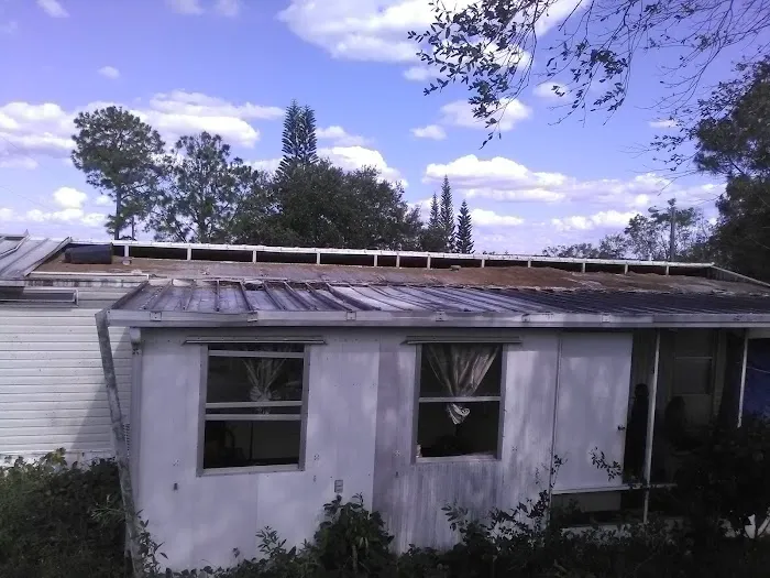 Enchanted Grove Mobile Home Picture 2