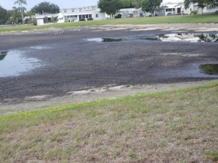 Lakewood Village Picture 4