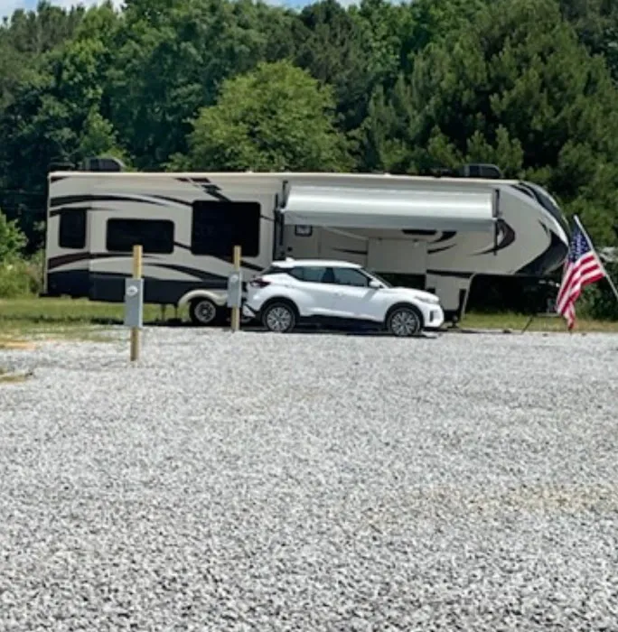 Greerbillies Campground Rock The South Campground and Parking Picture 9
