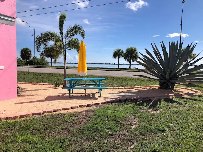 Palm Bay Park Mobile Home & RV Park Picture 6