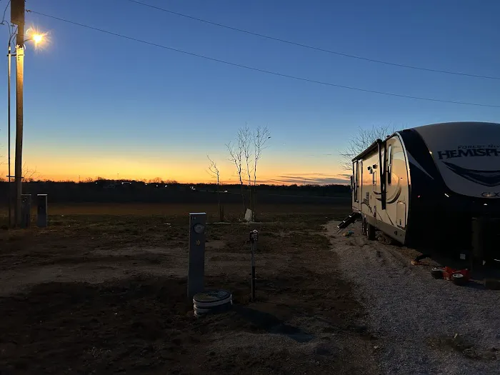 Hitching Rail RV Park Picture 3