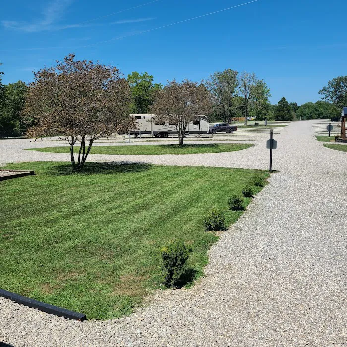 Ozark Estates RV Park Picture 9
