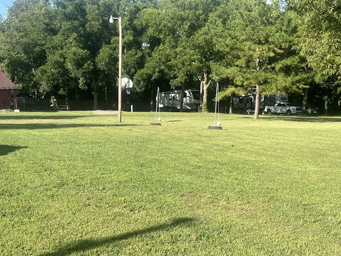 Red Barn Retreat | RV Park | Tahlequah, OK Picture 4