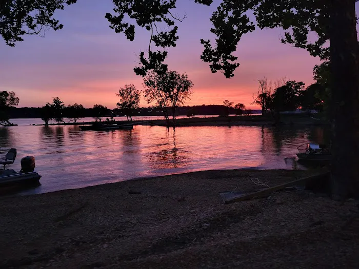 Ice Box Bluff Resort Picture 9
