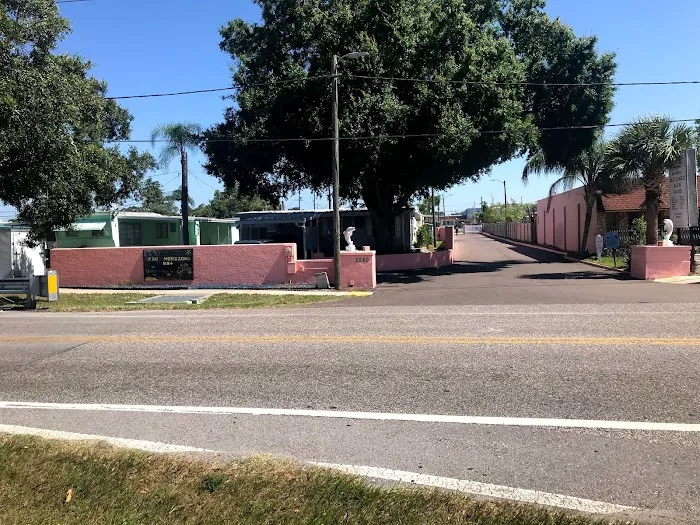 Far Horizon Mobile Home Park Picture 10