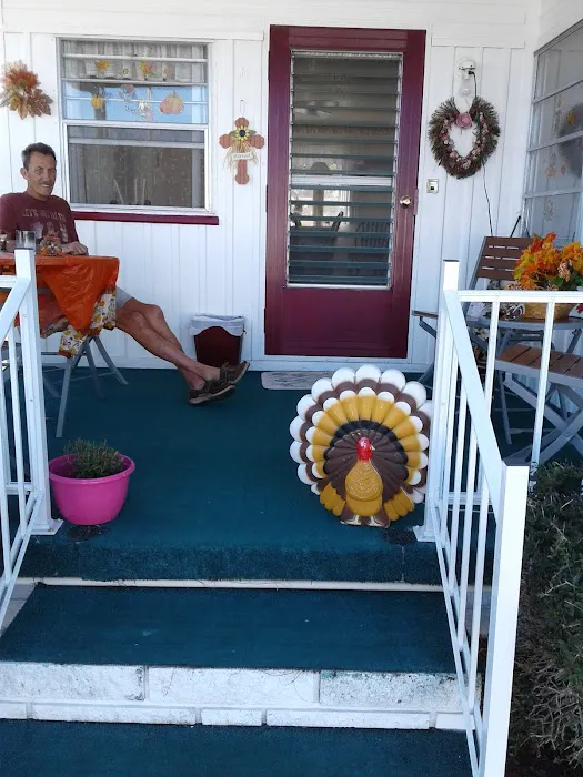 Colonial Village Mobile Home Park Picture 8