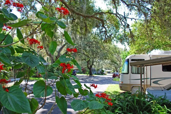 West Bay Oaks Mobile Home & RV Park Picture 10