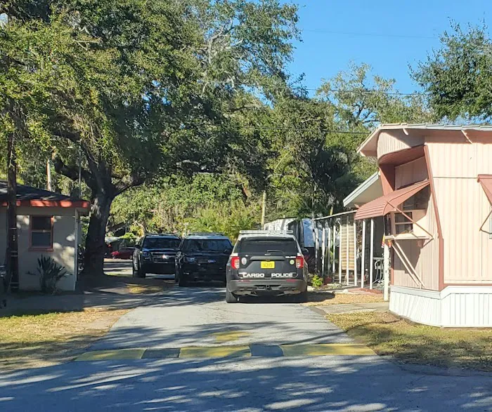 West Bay Oaks Mobile Home & RV Park Picture 2