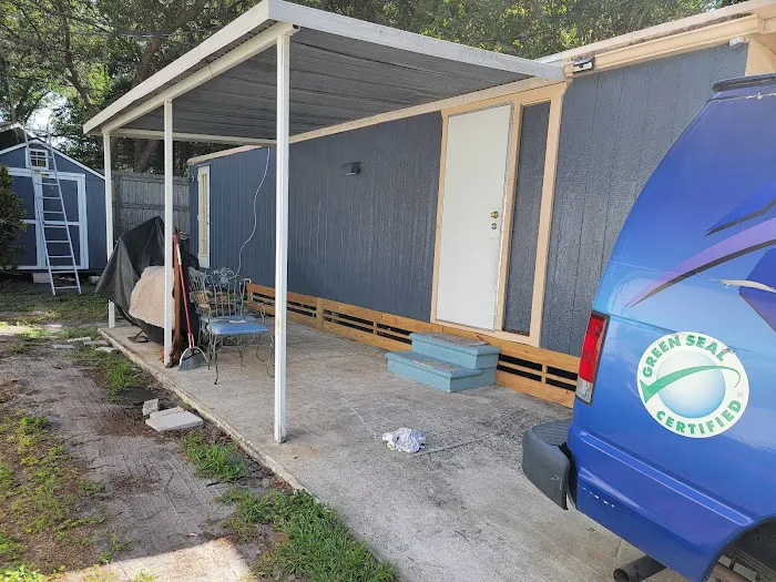 West Bay Oaks Mobile Home & RV Park Picture 4