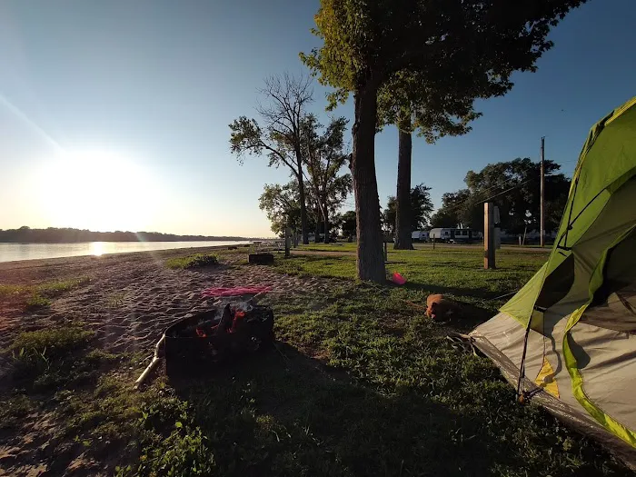 Keithsburg Riverside Campground Picture 5