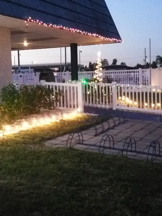 Beacon Hill Colony Picture 8