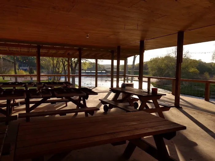 Lakehurst Riverside Campgrounds Picture 7