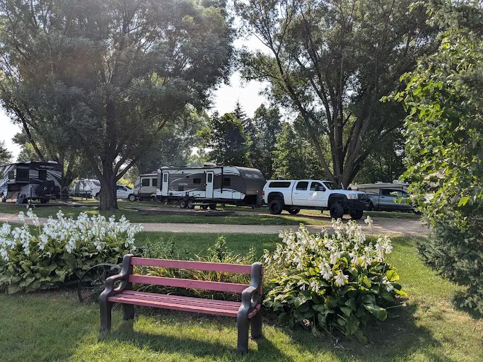 Rustic Barn Campground & RV Park Picture 10