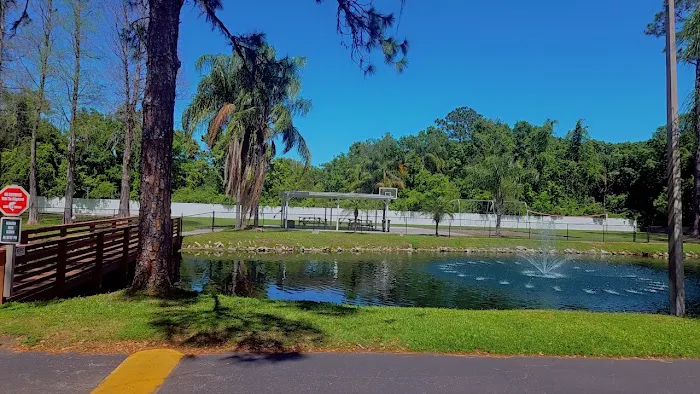 May Grove Mobile Home Park Picture 5