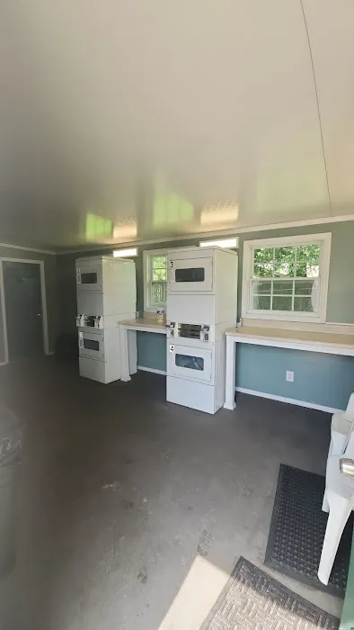 May Grove Mobile Home Park Picture 2