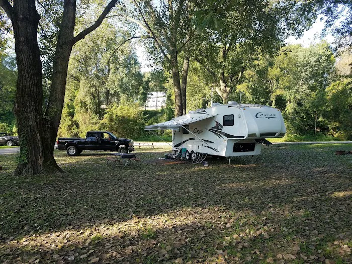 Massey Marina Campgrounds Picture 5