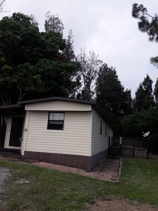 Sun Manor Mobile home park Picture 3