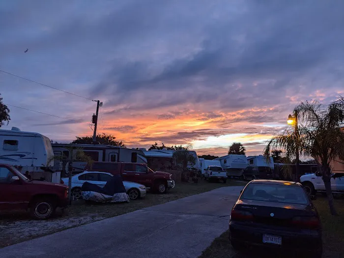 Breezy Palms RV Park Picture 3