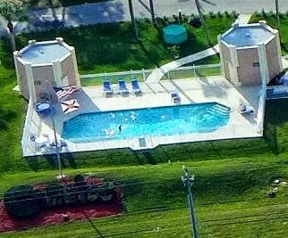 Camelot RV Park Inc Picture 7